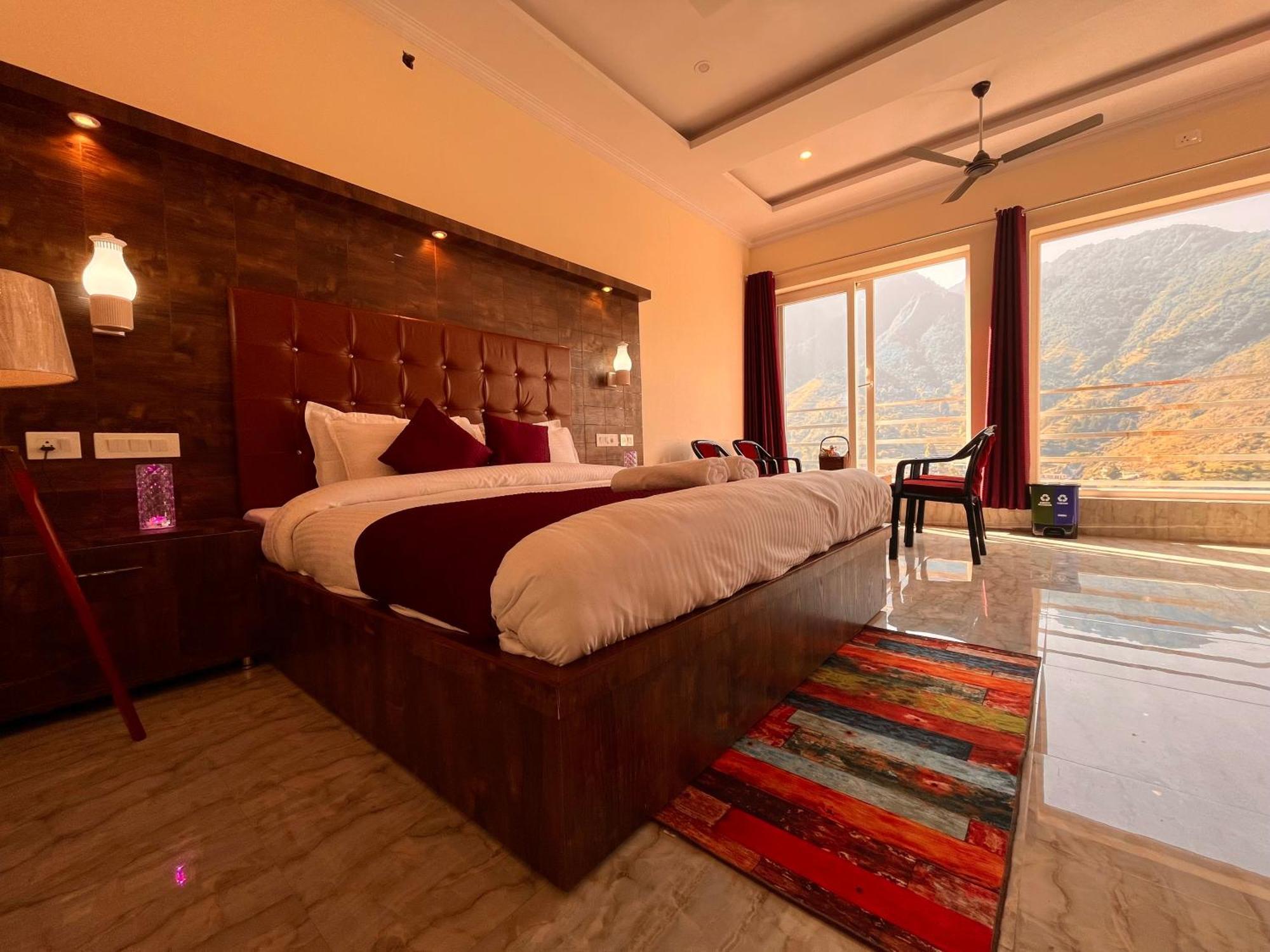 Sitara Hotel & Resort In The Lap Of Nature, มัสซูรี ภายนอก รูปภาพ